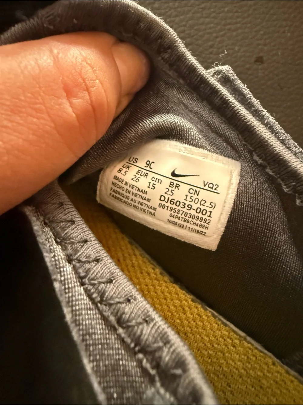 Nike slip design